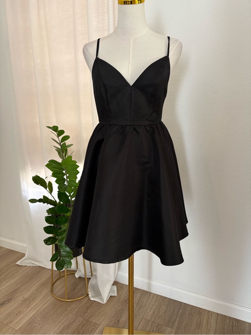 Classic Black Spaghetti Strap A-Line Dress - Picture 5 of 8